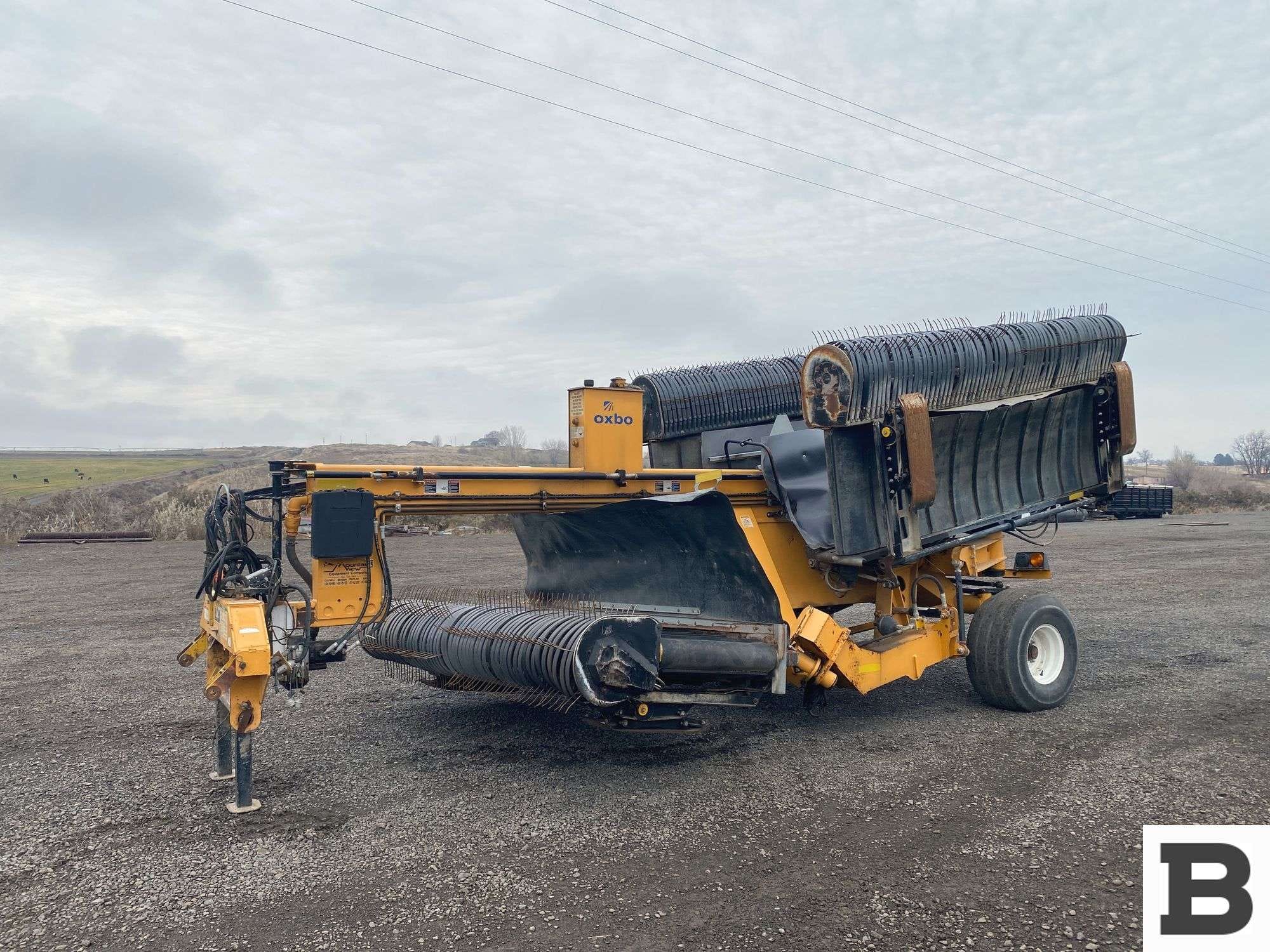 Oxbo 334 Equipment Image0