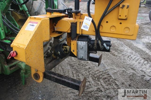 Image of Oxbo 334 equipment image 4