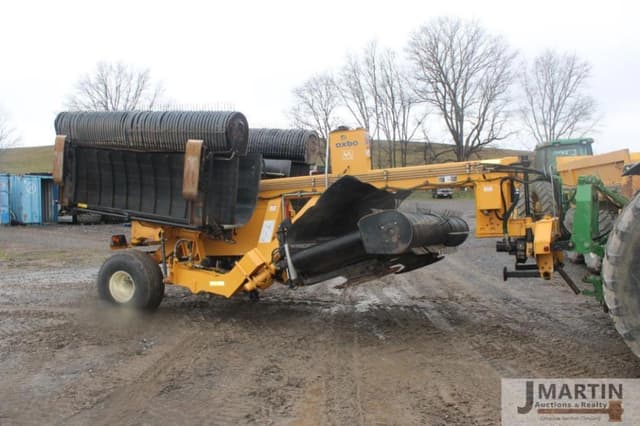 Image of Oxbo 334 equipment image 1