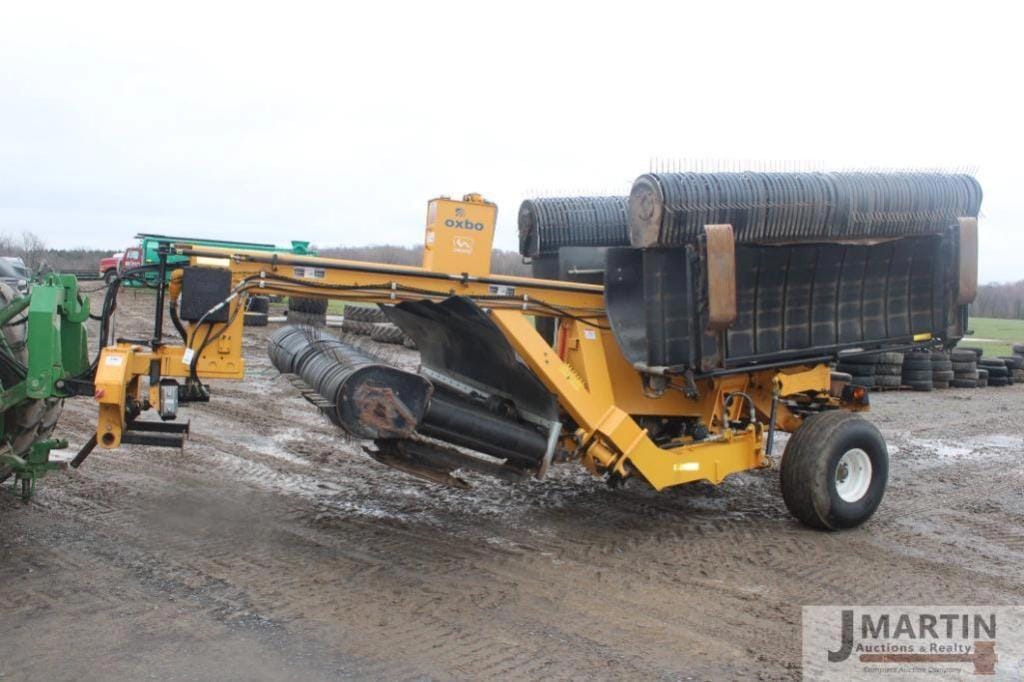 Oxbo 334 Equipment Image0