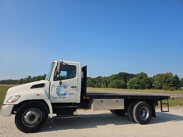 Image of Freightliner Cascadia equipment image 3