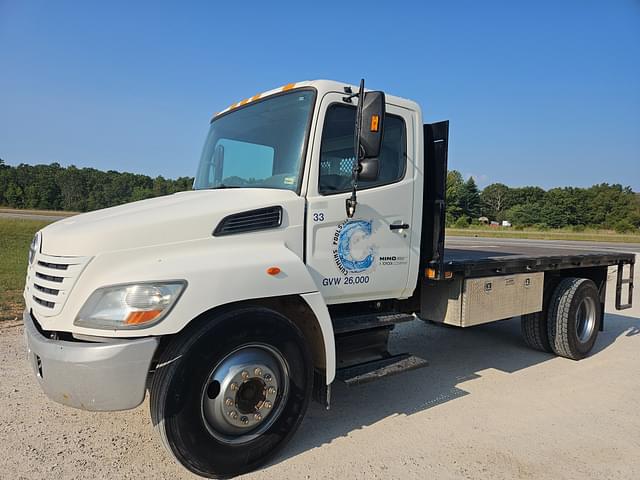 Image of Freightliner Cascadia equipment image 1