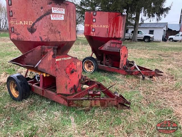 Image of New Holland 340 equipment image 1