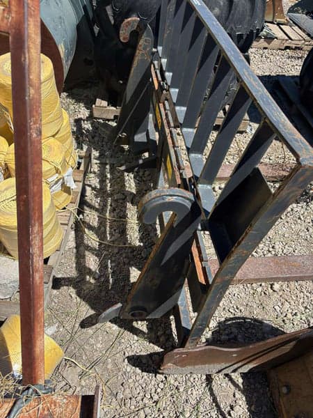 Image of Paladin Pallet Forks equipment image 4