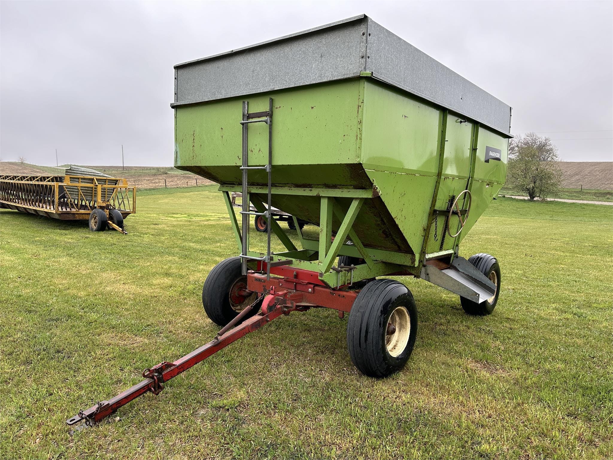 Main image Parker 185