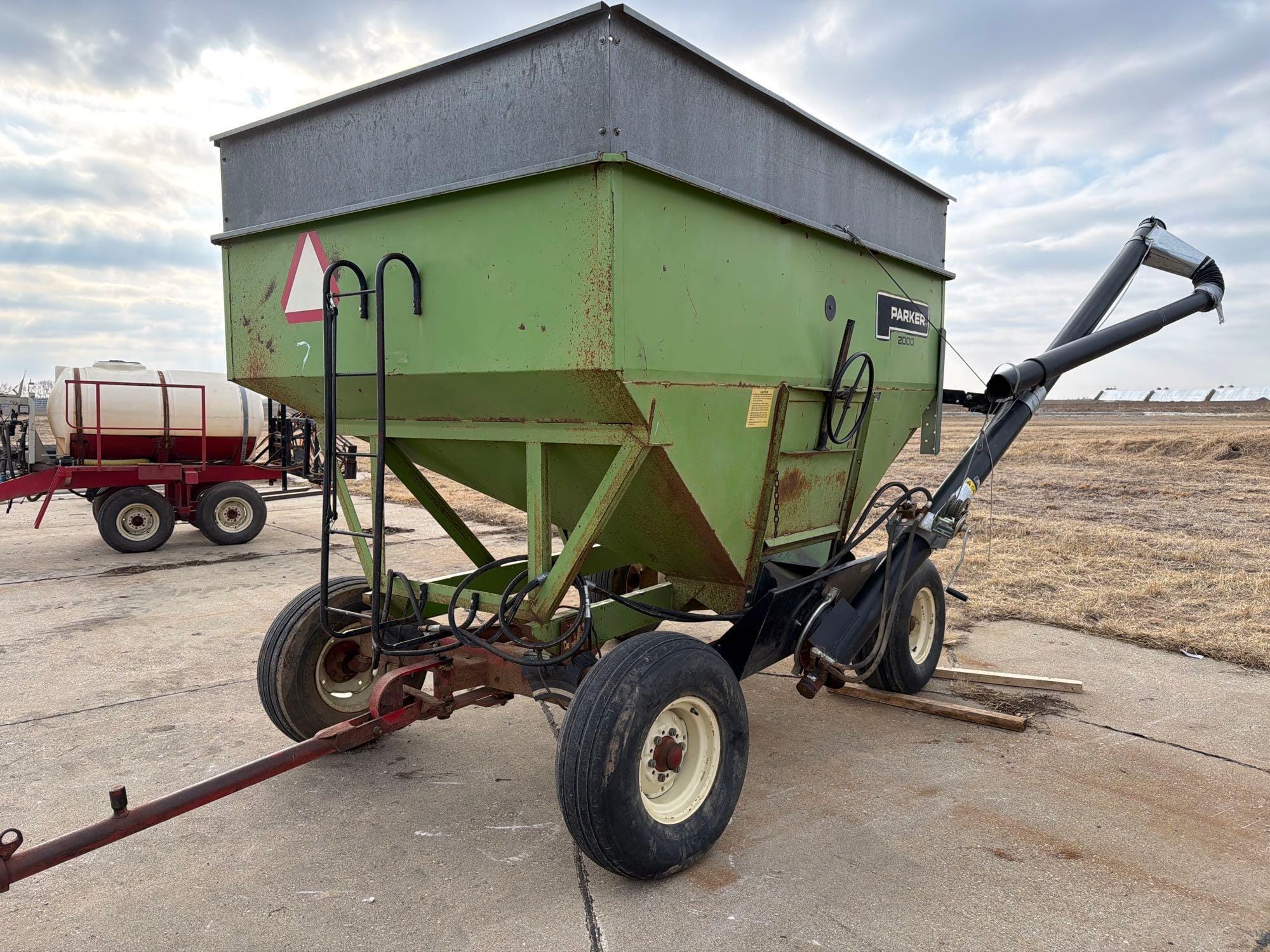 Parker 2000 Equipment Image0