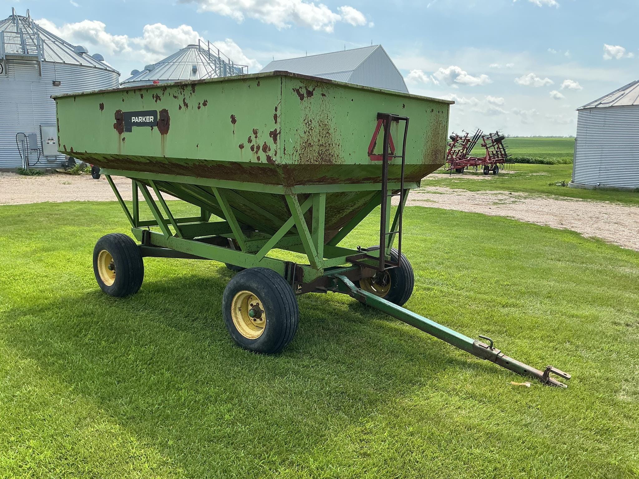 Parker 250 Equipment Image0