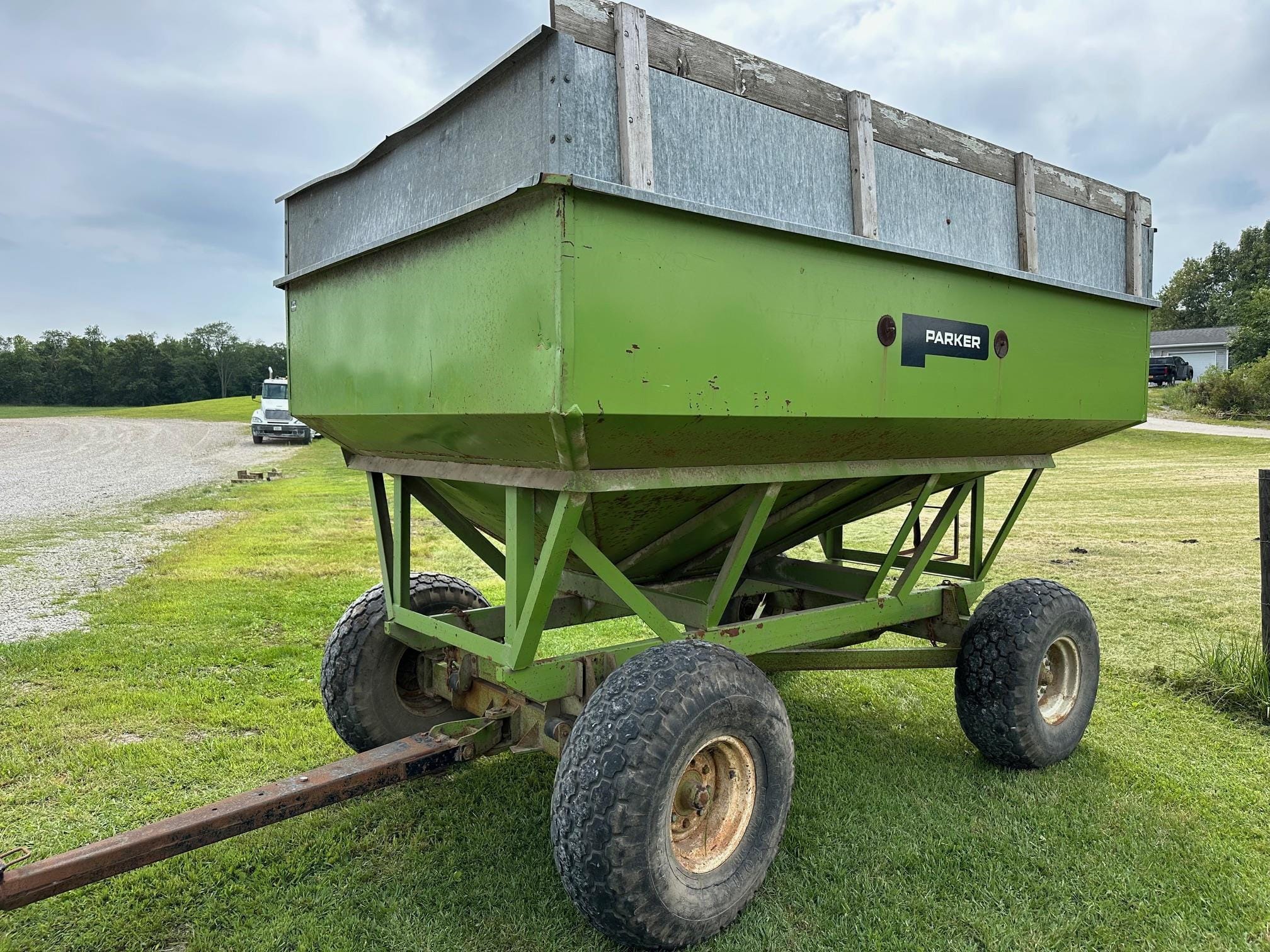 Parker 2500 Equipment Image0