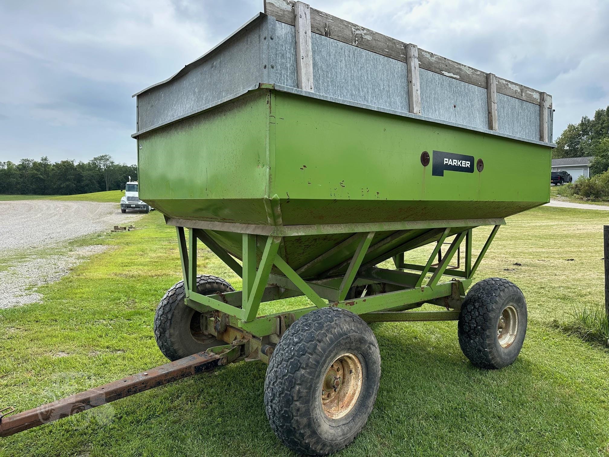 Parker 2500 Equipment Image0