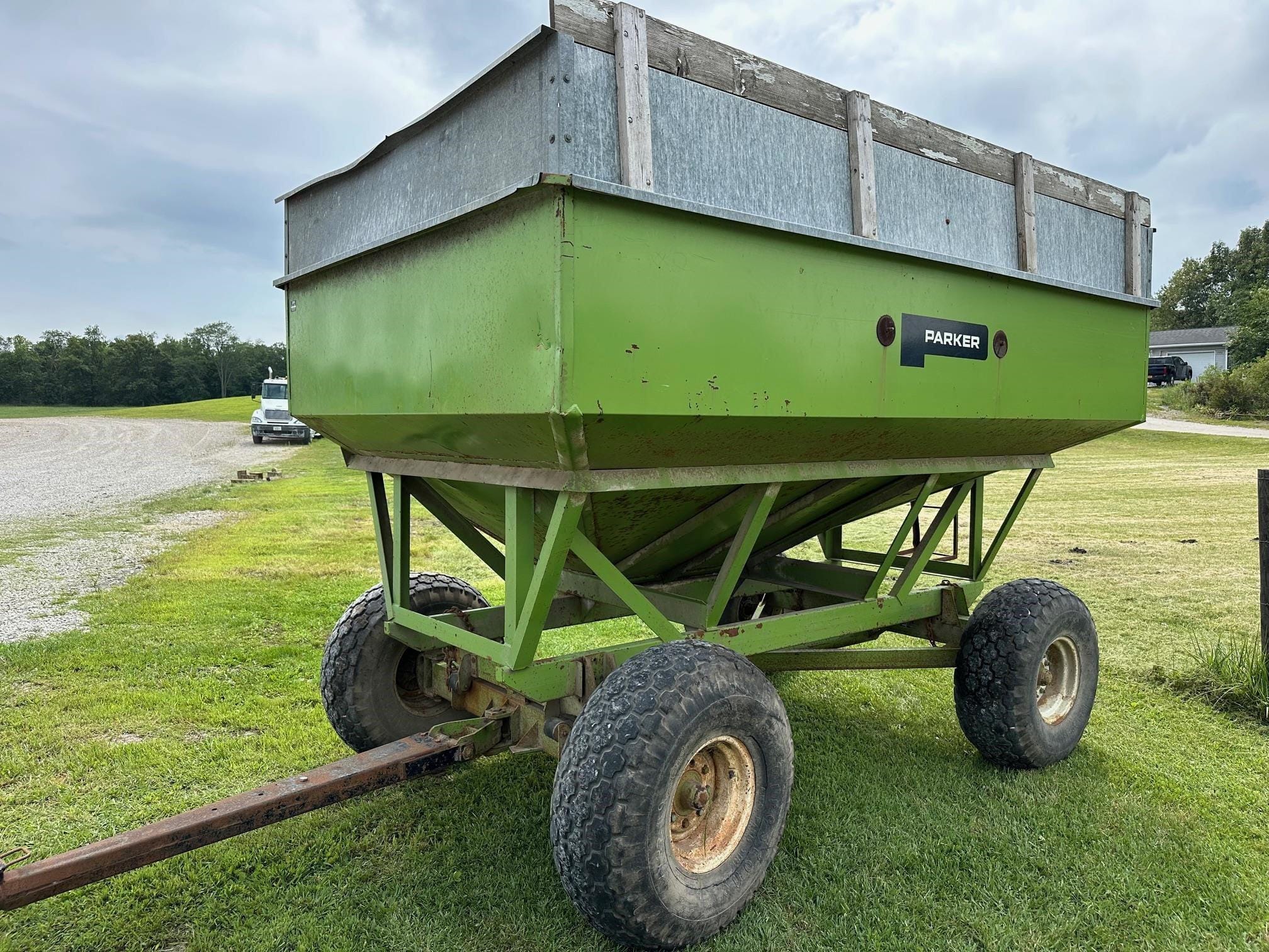 Parker 2500 Equipment Image0