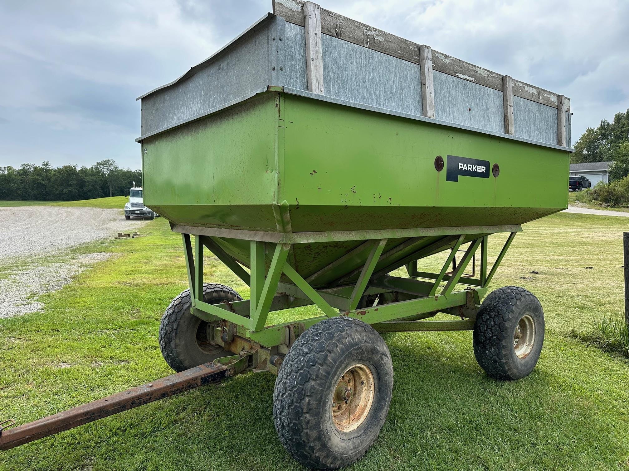 Parker 2500 Equipment Image0