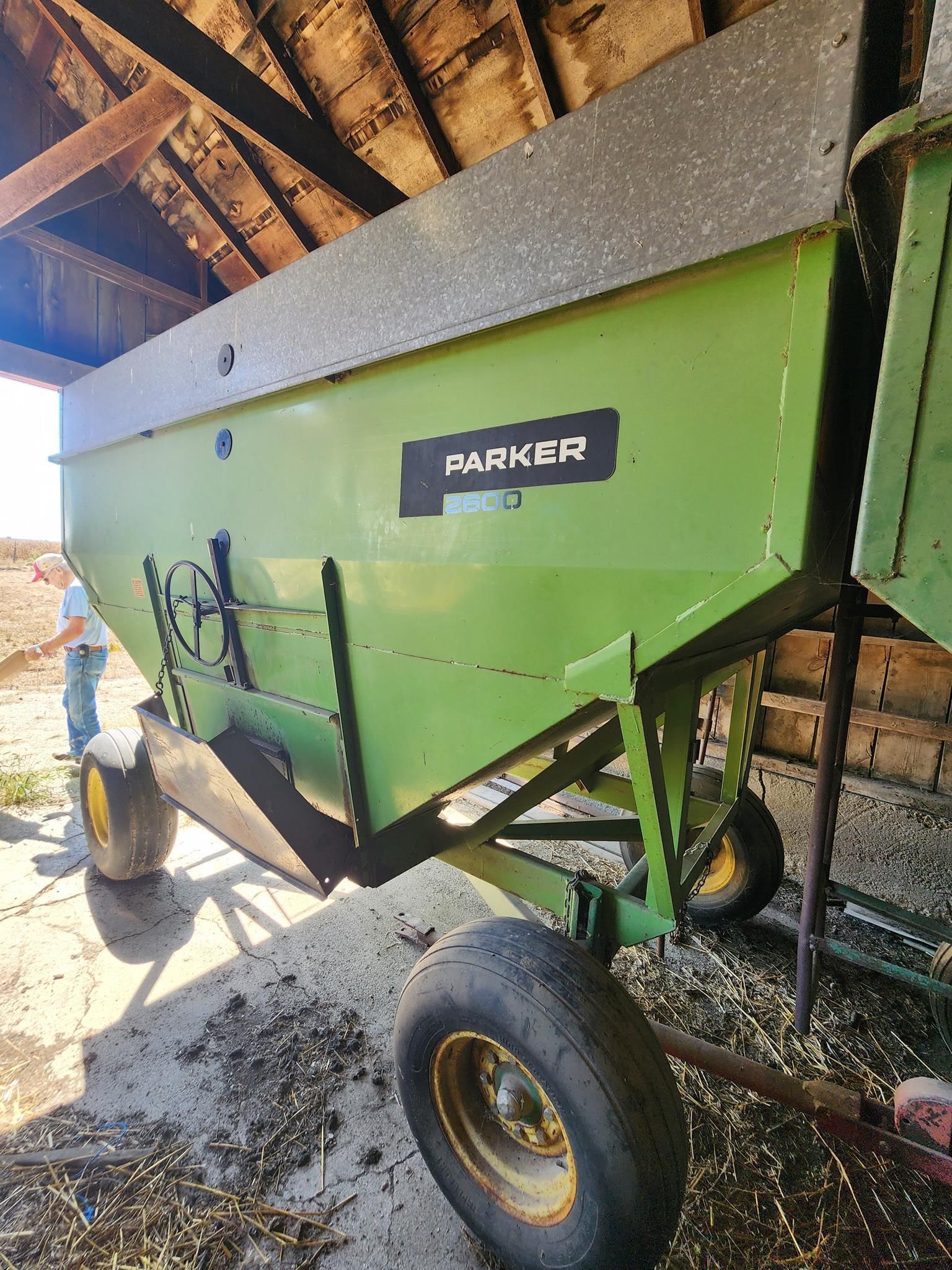 Parker 2600 Equipment Image0