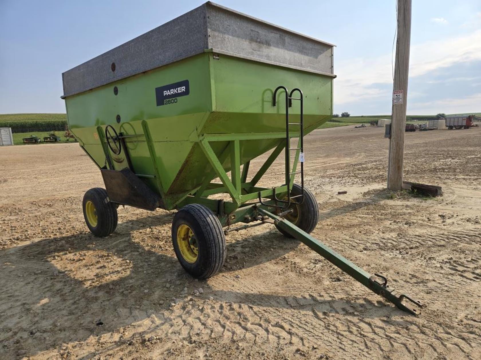 Parker 2600 Equipment Image0