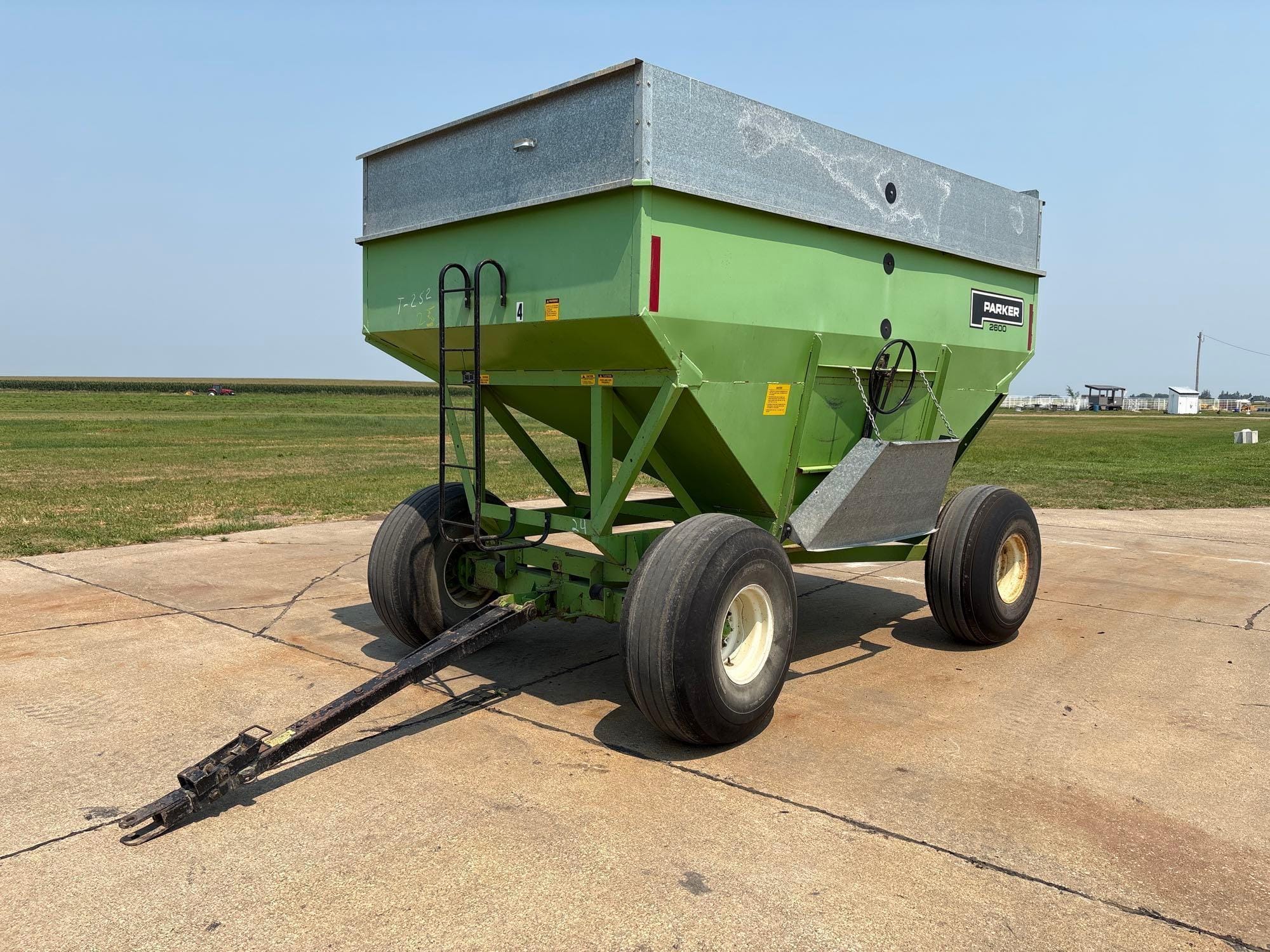 Parker 2600 Equipment Image0