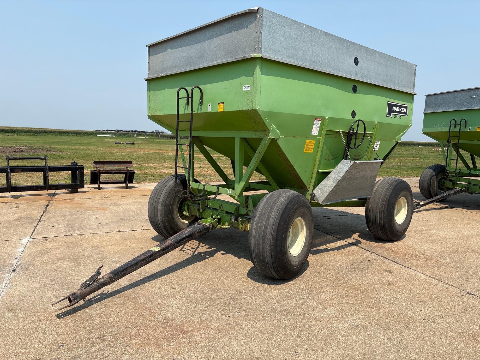 Parker 2600 Equipment Image0