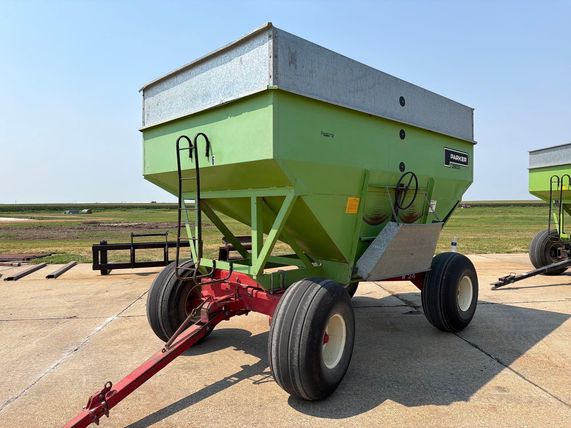 Parker 2600 Equipment Image0