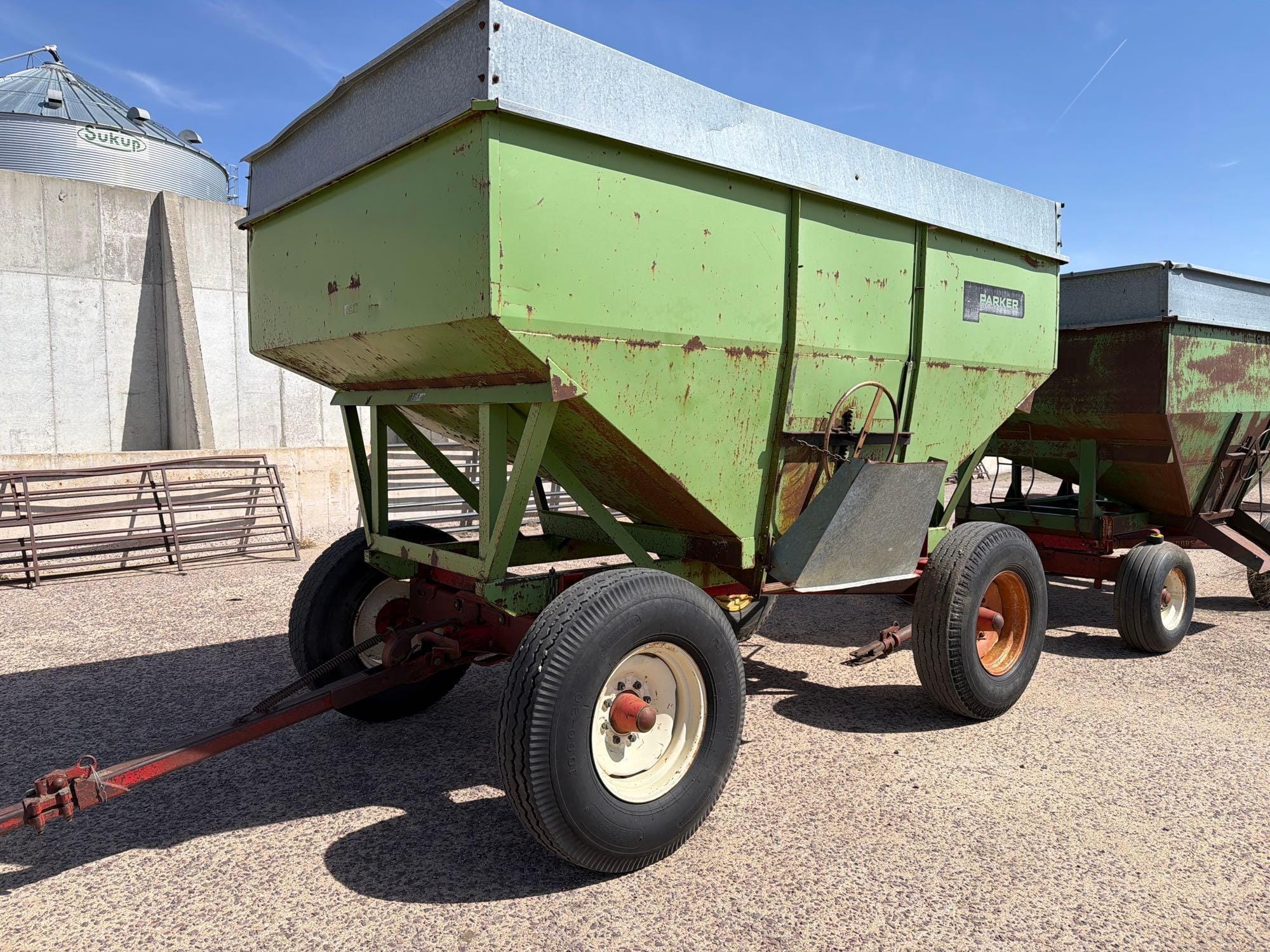 Parker 300 Equipment Image0