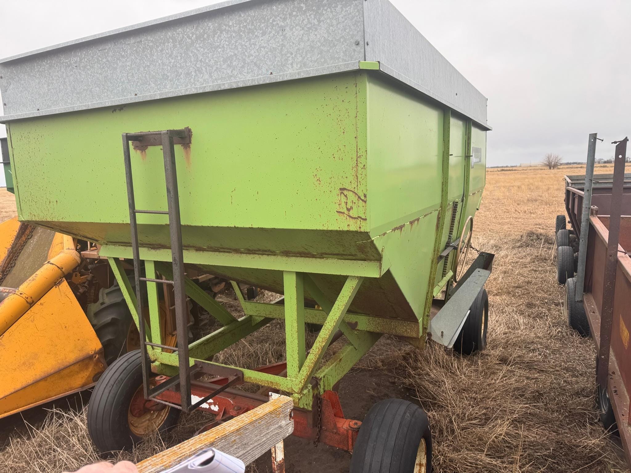 Parker 350 Equipment Image0