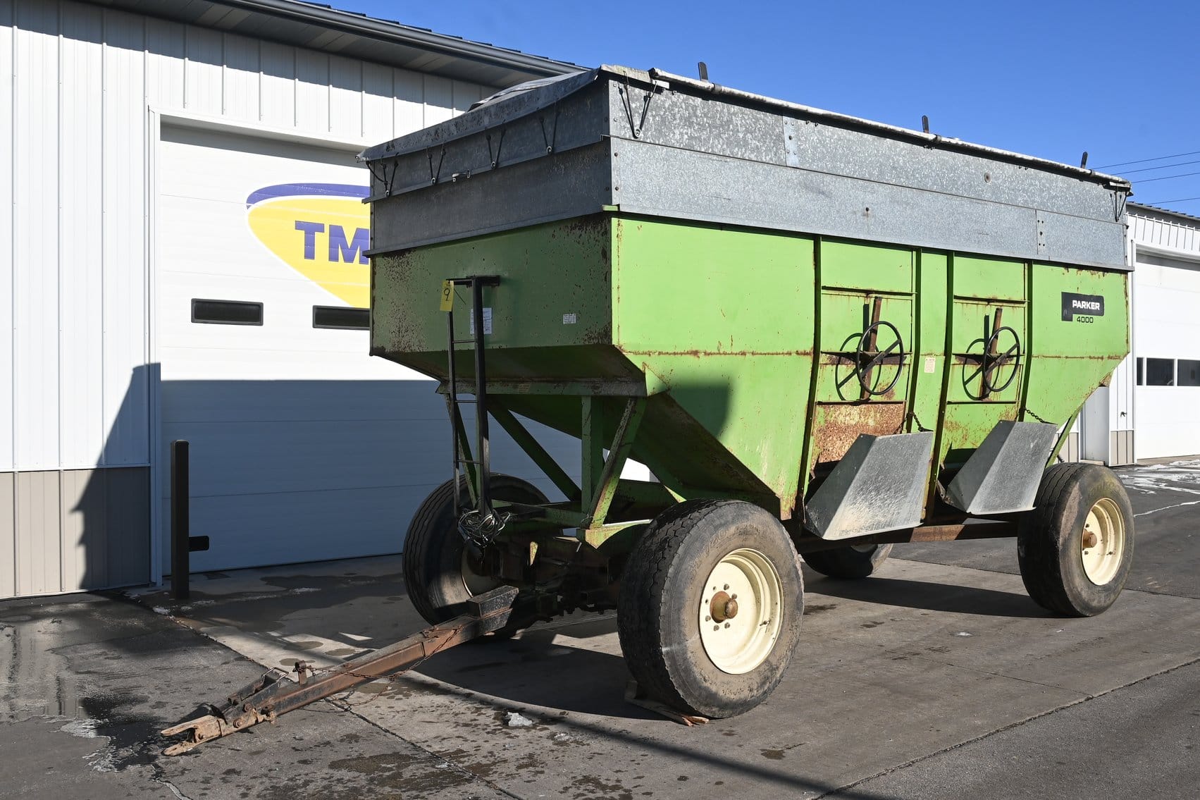 Parker 4000 Equipment Image0