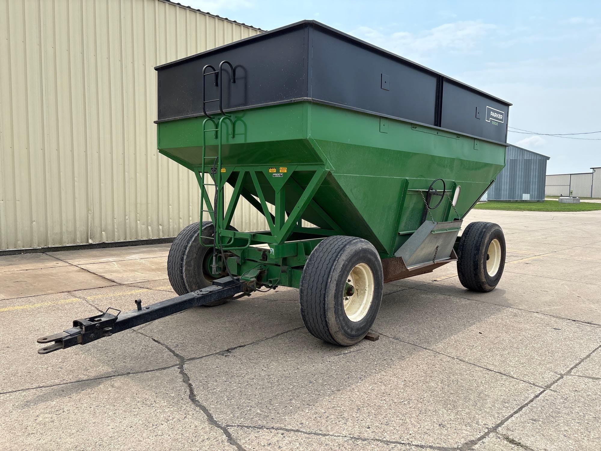 Parker 5500 Equipment Image0