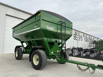 Main image Parker 705