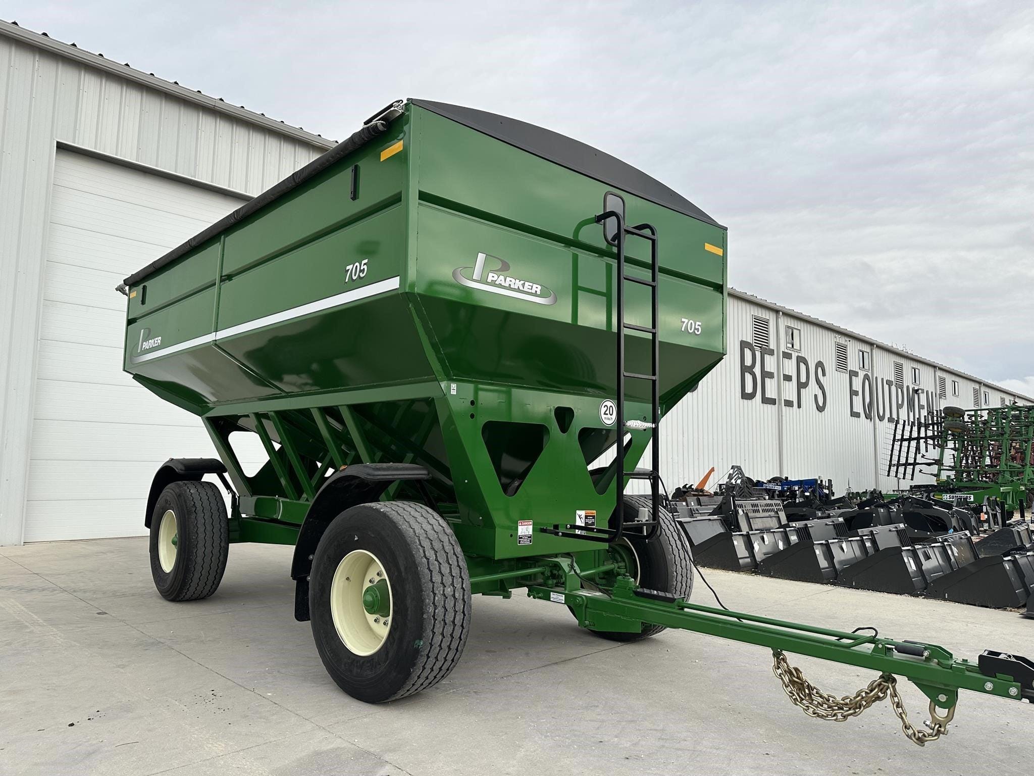 Main image Parker 705
