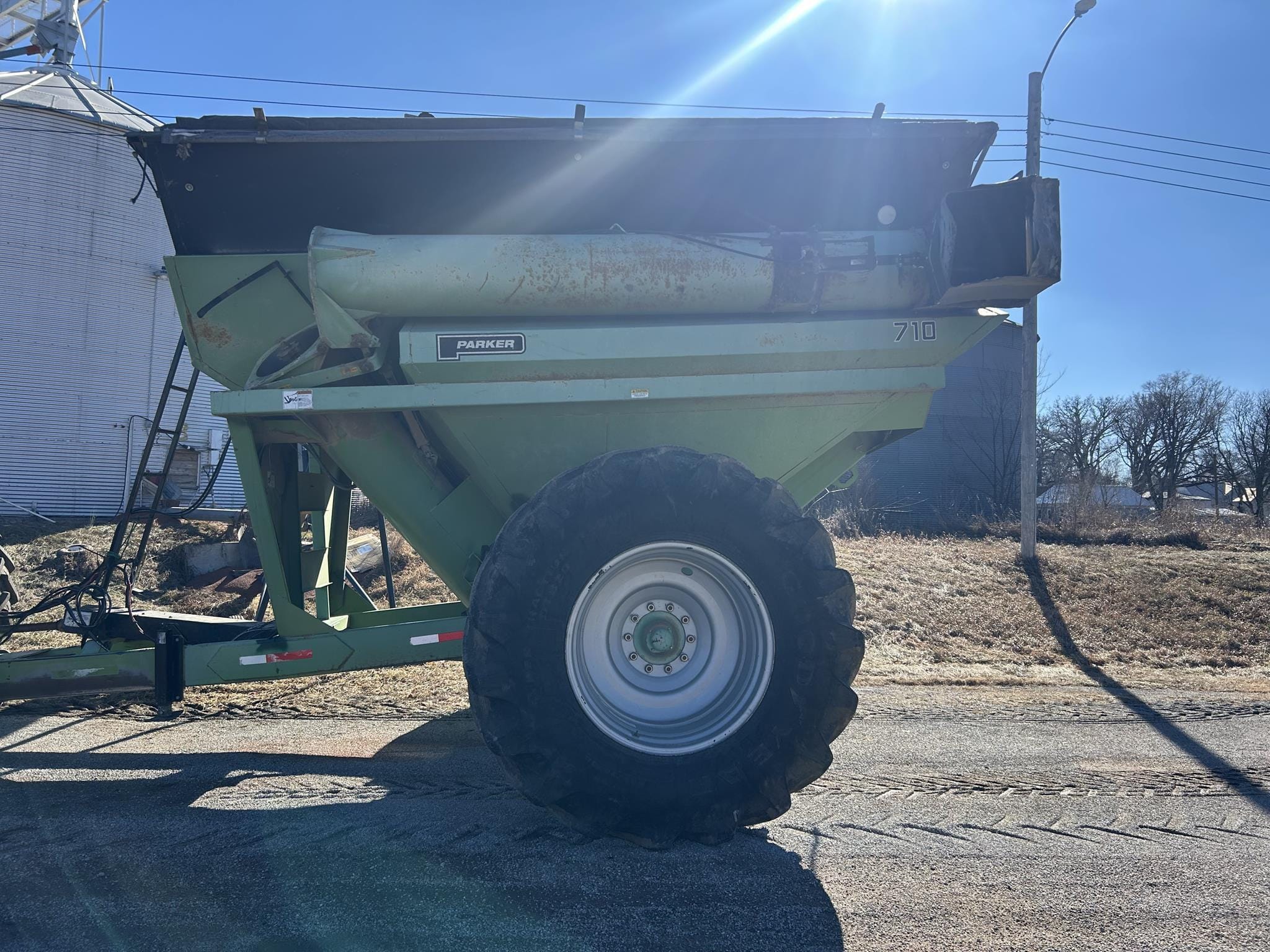 Parker 710 Equipment Image0