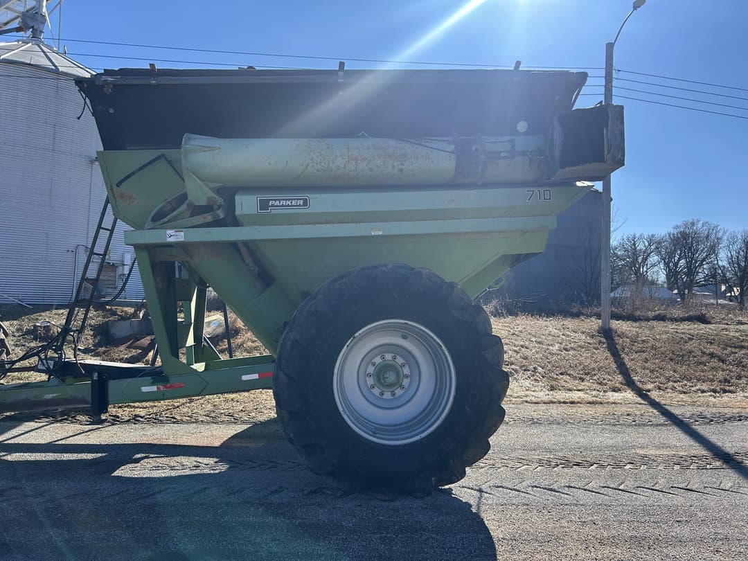 Image of Parker 710 Primary image