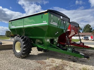 Main image Parker 742