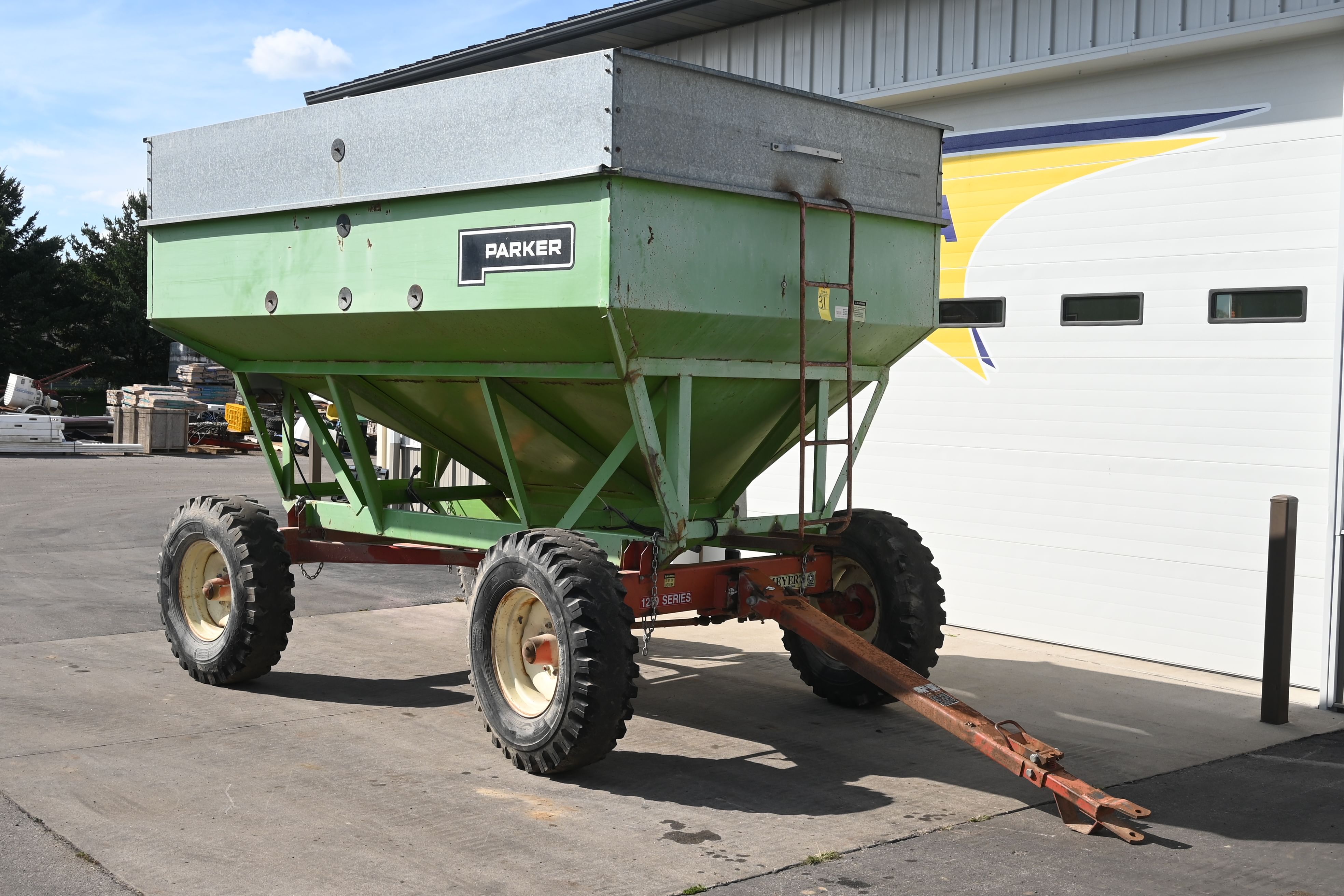 Parker 2600 Equipment Image0