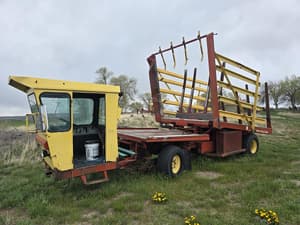 New Holland 1068 Image