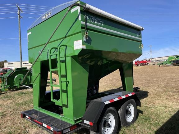 2023 Patriot 220 Equipment Image0