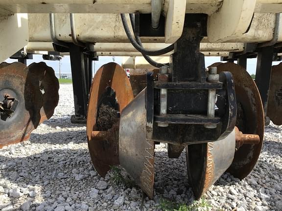Image of Patriot Pivot Track Closer equipment image 4