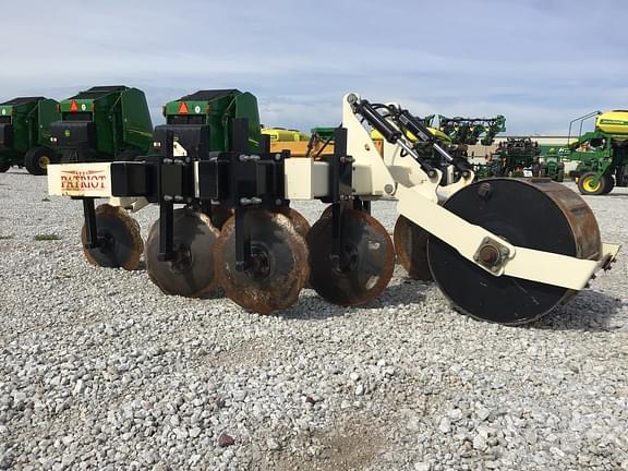 Image of Patriot Pivot Track Closer equipment image 3