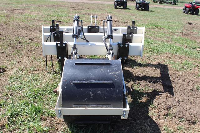 Image of Patriot Pivot Track Closer equipment image 4