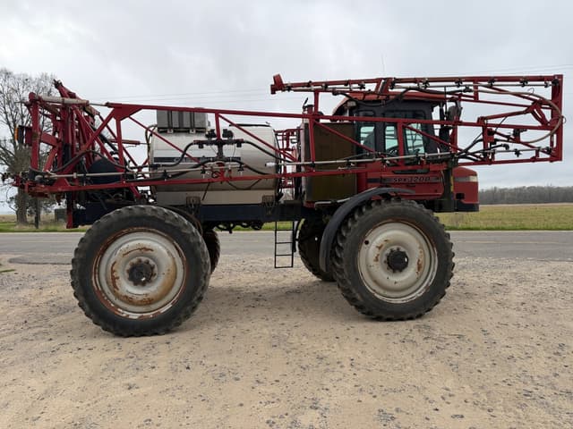 Image of Case IH SPX3200 equipment image 1