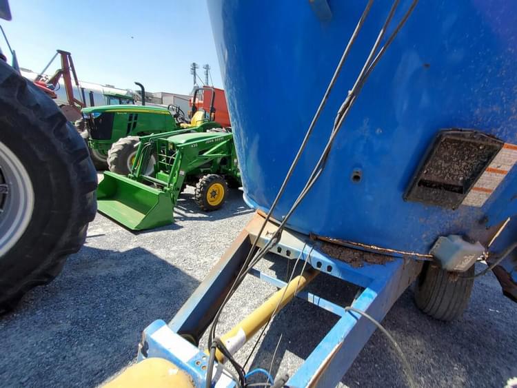 Patz V350 Hay and Forage Grinders/Mixers for Sale Tractor Zoom