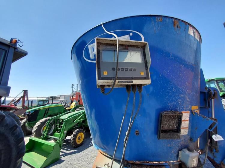 Patz V350 Hay and Forage Grinders/Mixers for Sale Tractor Zoom