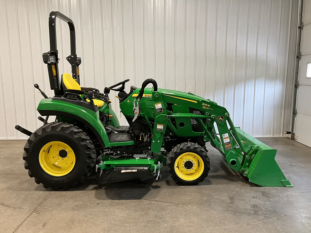 Image of John Deere 2032R Primary Image