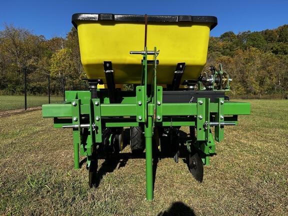 Image of Pequea 260 equipment image 4