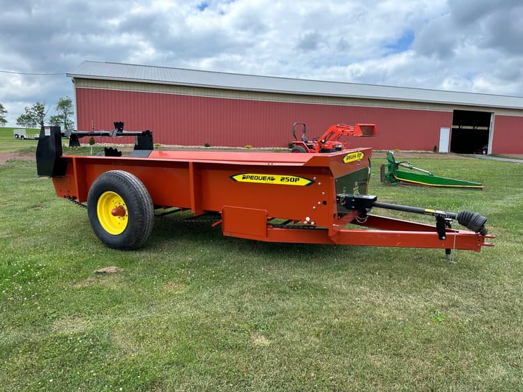 Pequea 250P Manure Handling Manure Spreaders Dry for Sale Tractor Zoom