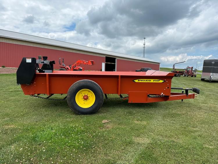 Pequea 250P Manure Handling Manure Spreaders Dry for Sale Tractor Zoom