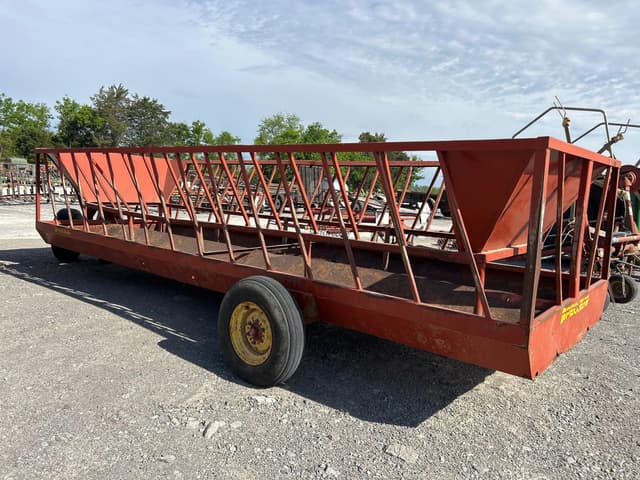 Image of Pequea 520 equipment image 3