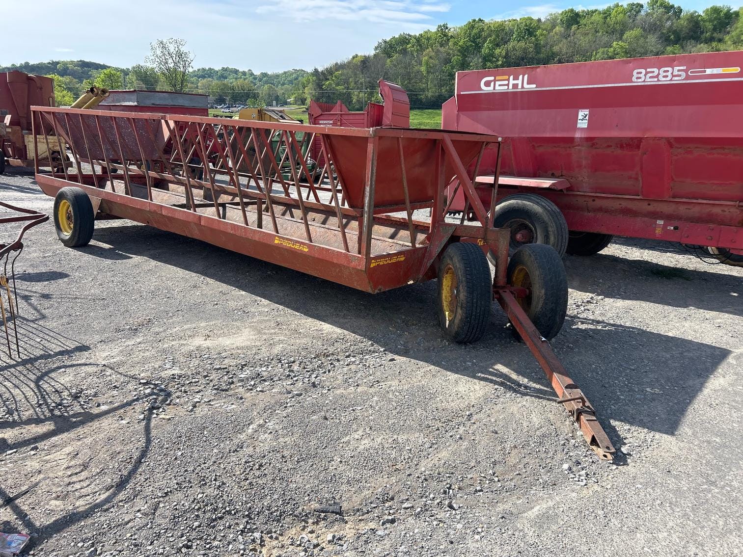 Pequea 520 Equipment Image0