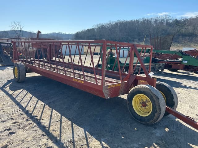 Image of Pequea 520E equipment image 2