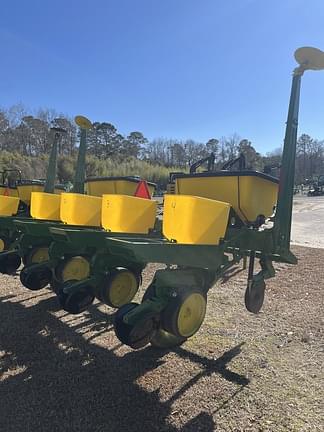 Image of John Deere 7000 equipment image 4