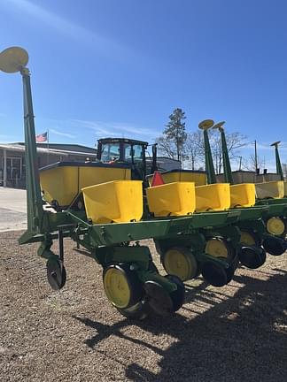 Image of John Deere 7000 equipment image 3