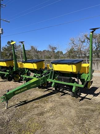 Image of John Deere 7000 equipment image 2