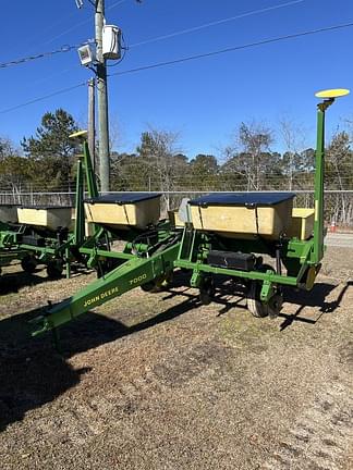 Image of John Deere 7000 equipment image 2