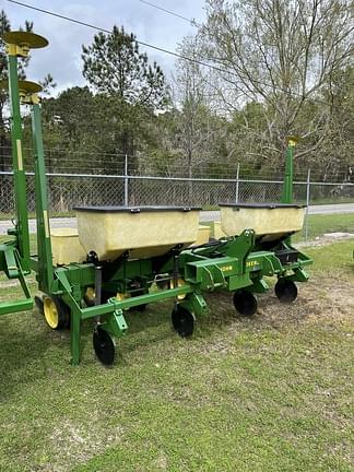 Image of John Deere 7100 Image 1